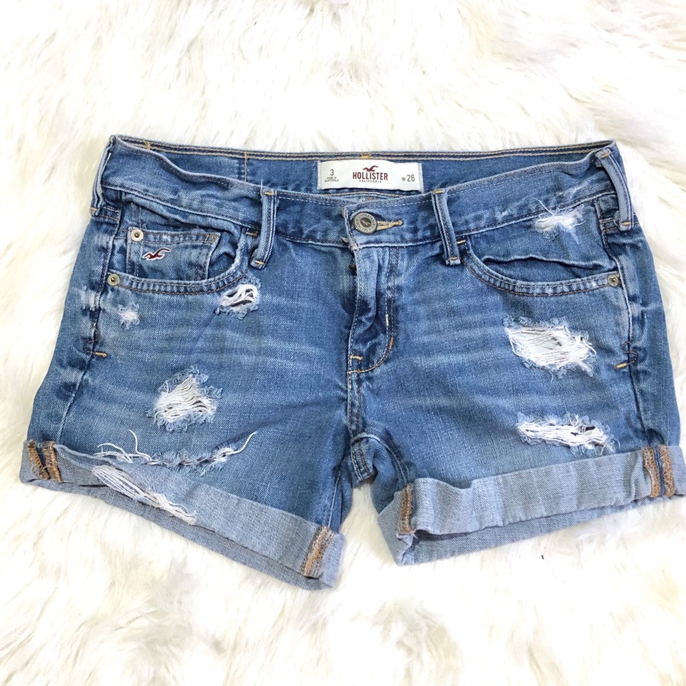 Hollister distressed denim shorts Size 26